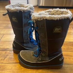 Sorel Tivoli II tall Gray and Blue Fur-Lined Boots